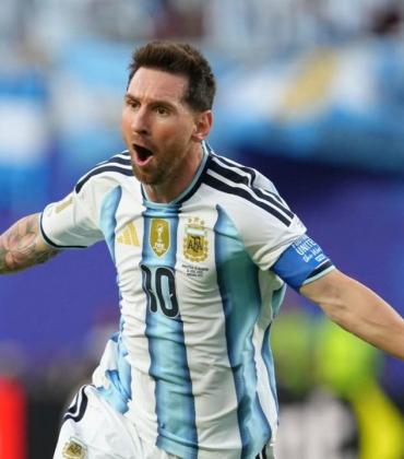 Messi affole les compteurs et mène l’Argentine vers les seizièmes