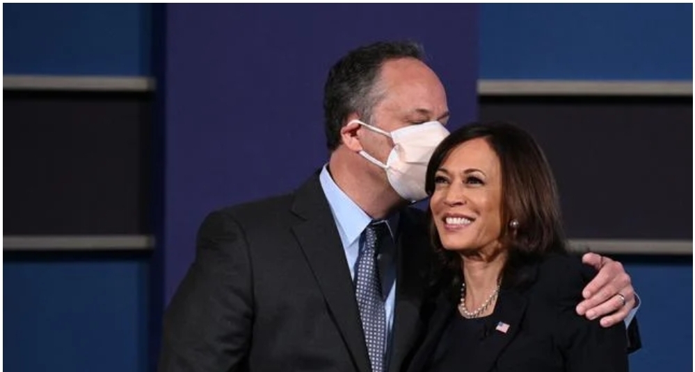 Kamala Harrys et son mari célébrant leur victoire 