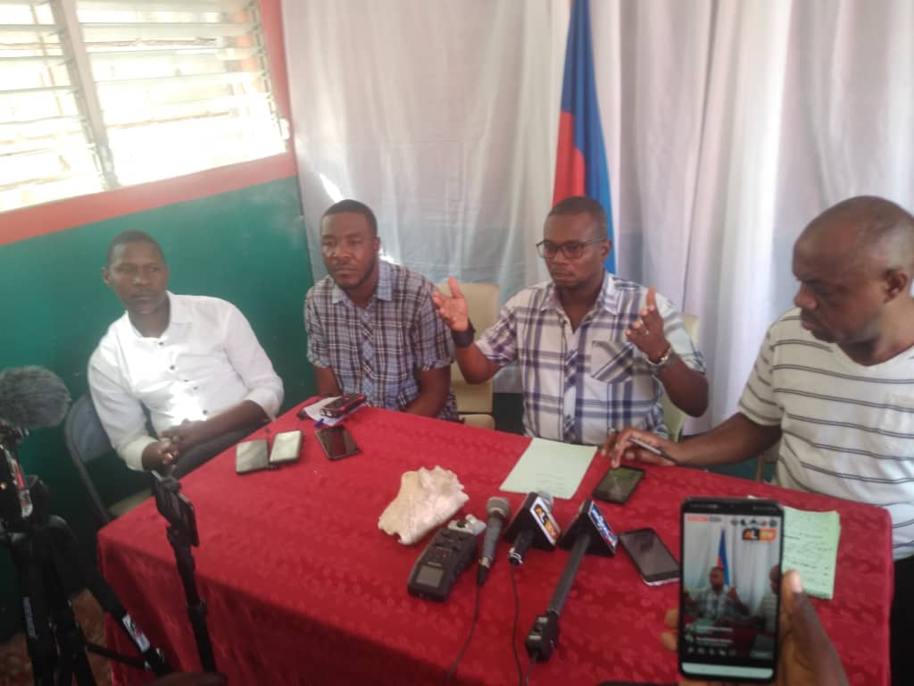 Viv Ayiti en Conférence de presse 