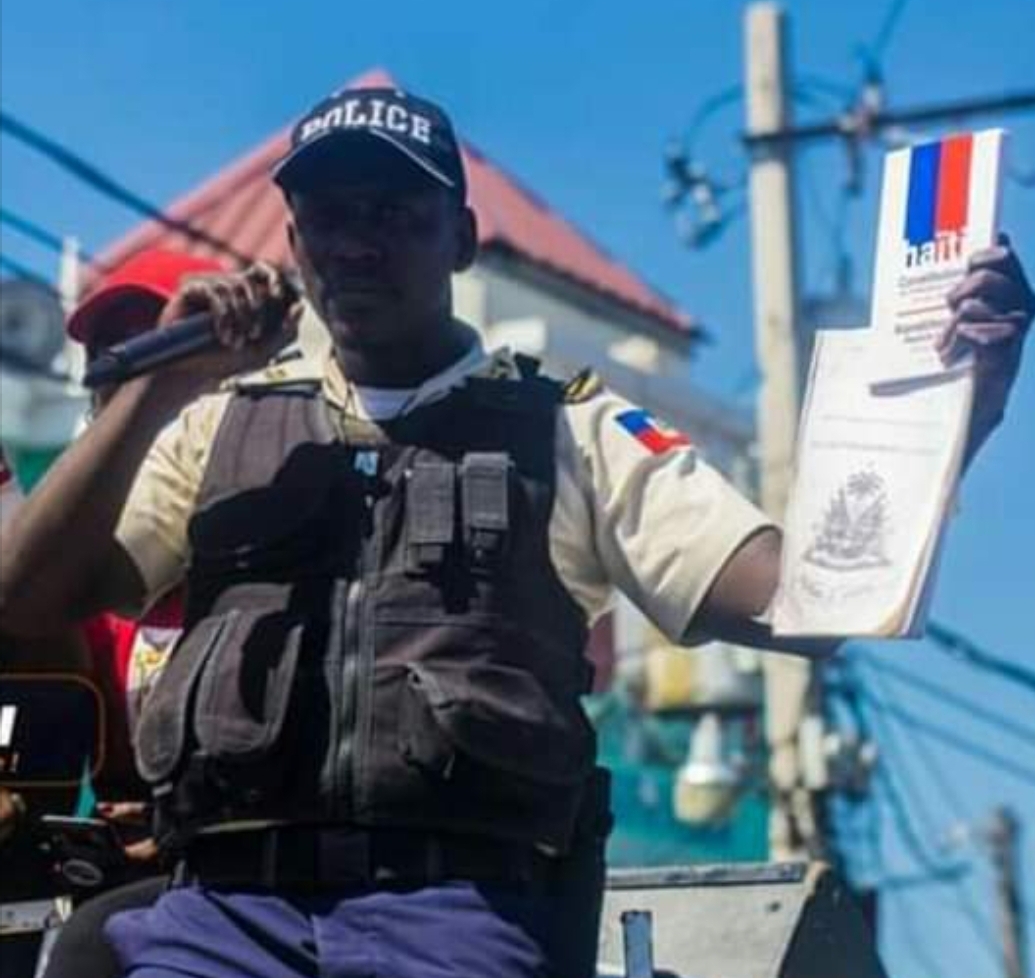 Le policier Abelson GROS NÈGRE 