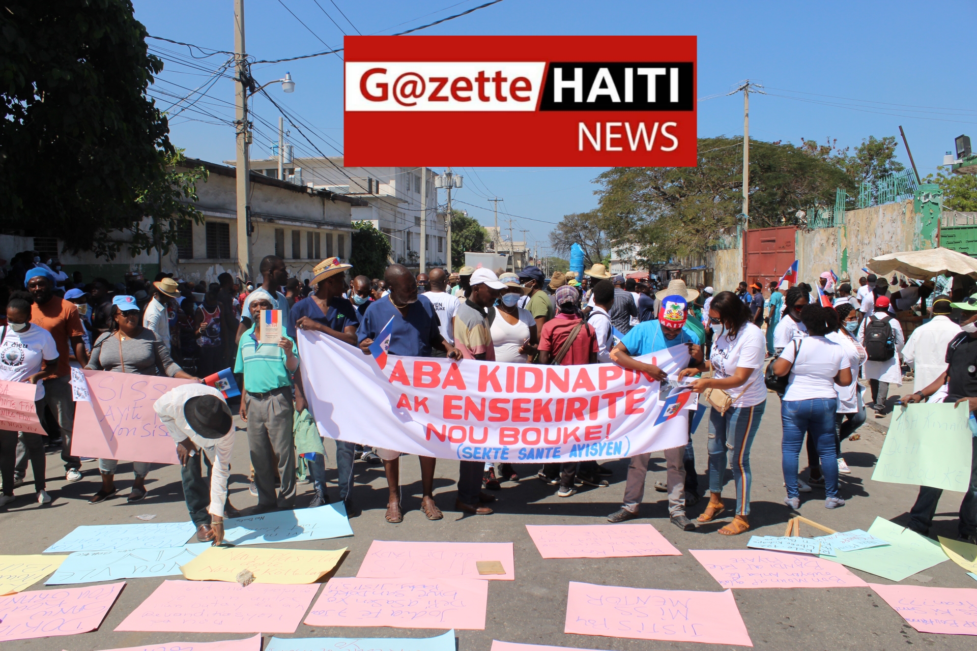 La manif devant l'HUEH 