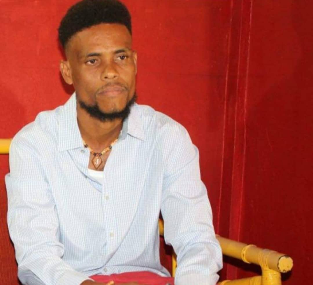 Junior Pinvin, journaliste du Nouvelliste 