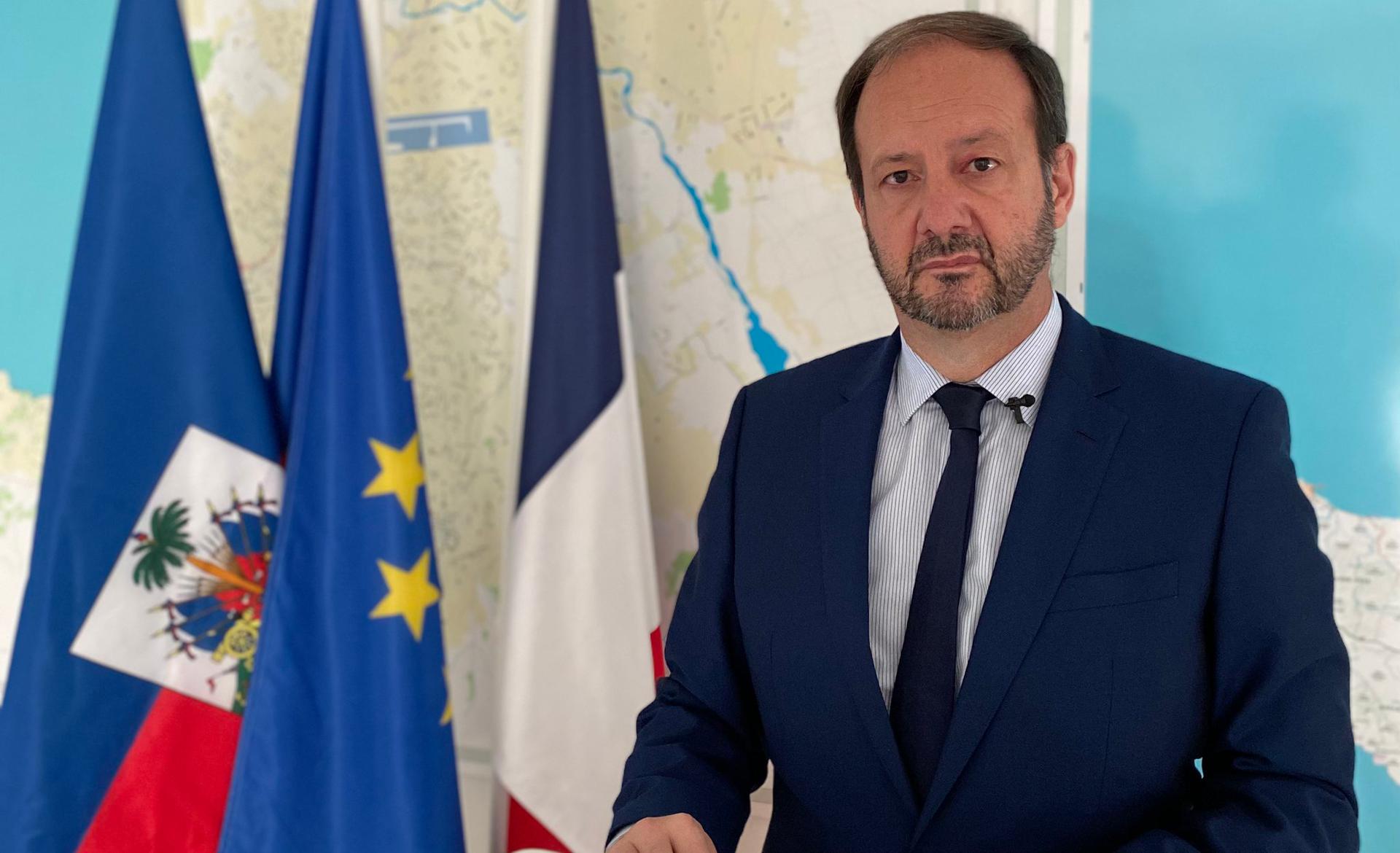 @AmbassadedeFranceenHaïti