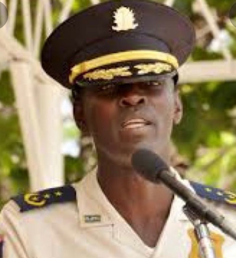 Le chef de la sécurité du Palais Vladimir Paraison 