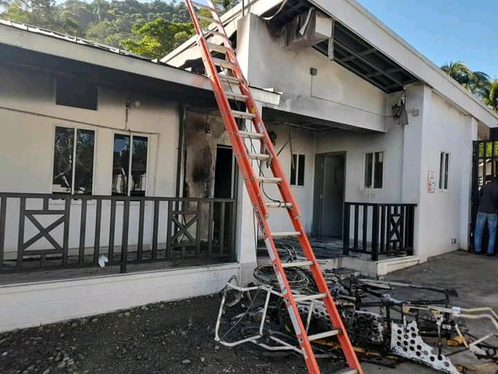 Hôpital de Milot ( incendie)