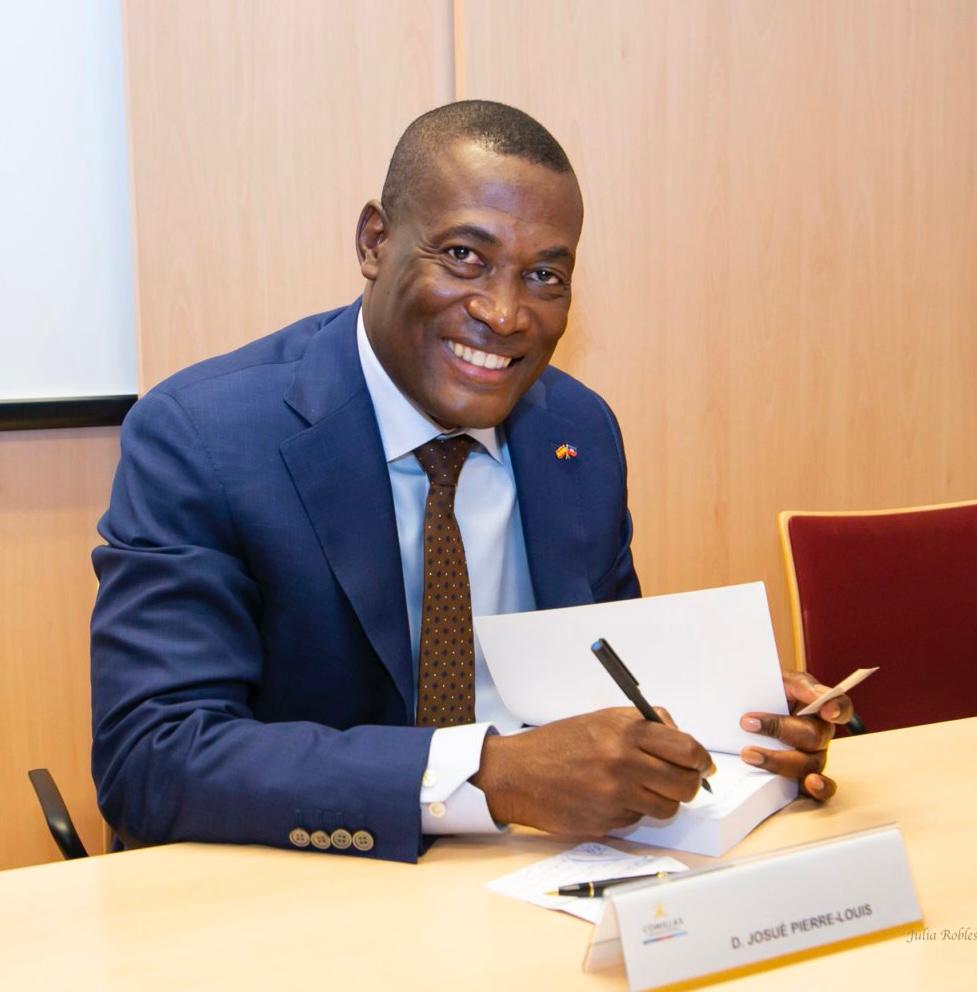 Dr. Josué Pierre-Louis