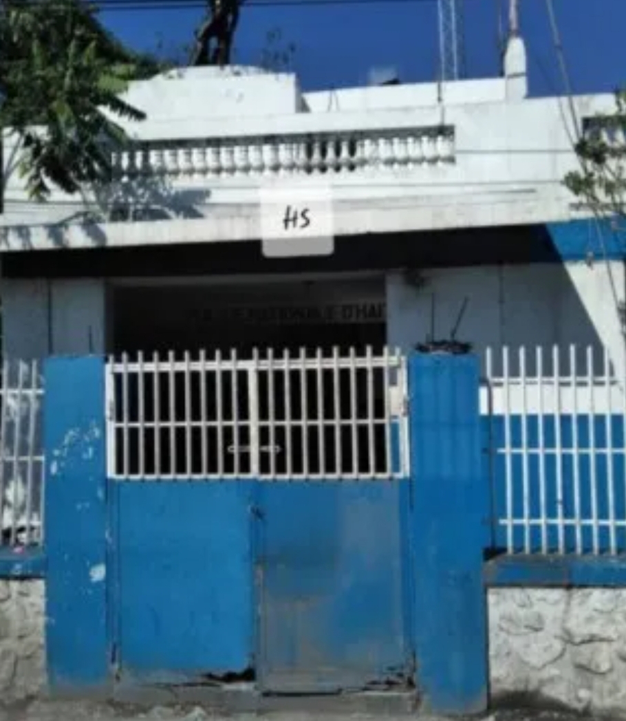 Des bandits de Grand Ravine prennent le contrôle du sous-commissariat ...