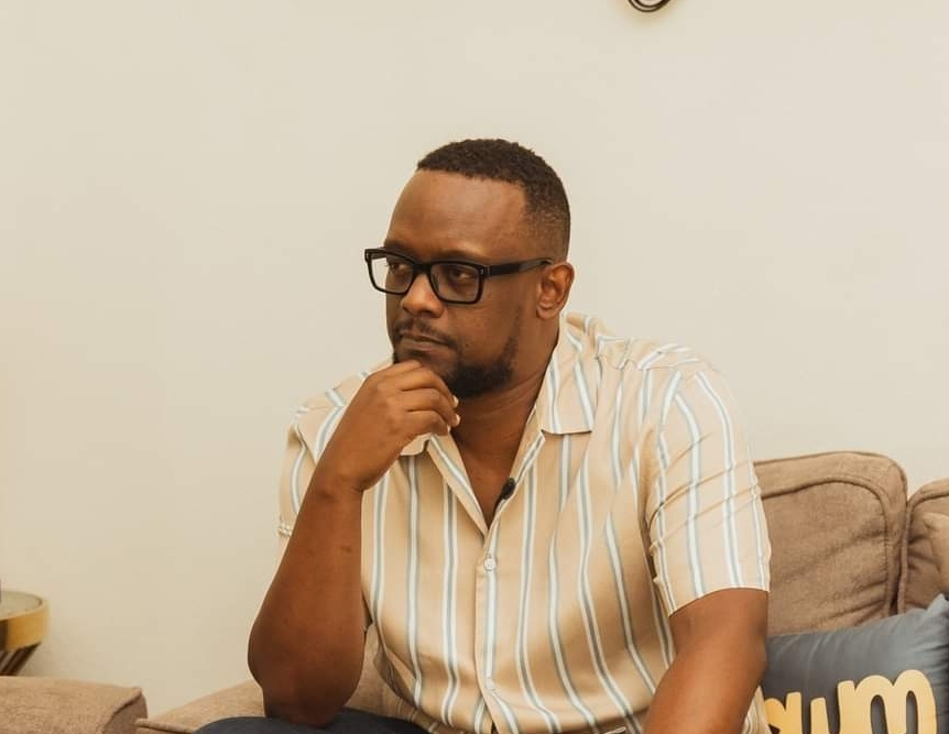 Le journaliste  Carel Pedre