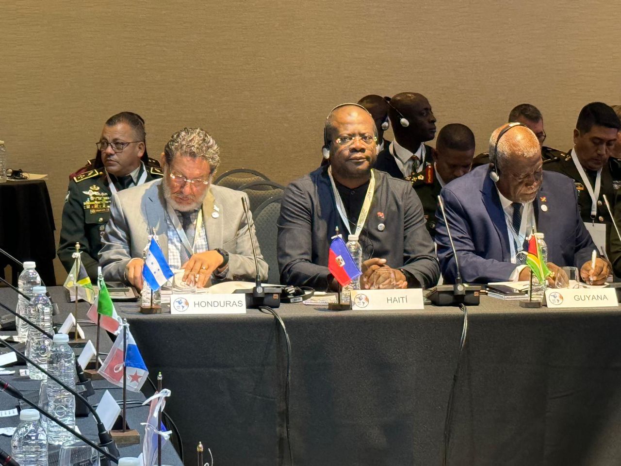 @Ministère de la DéfenseHT