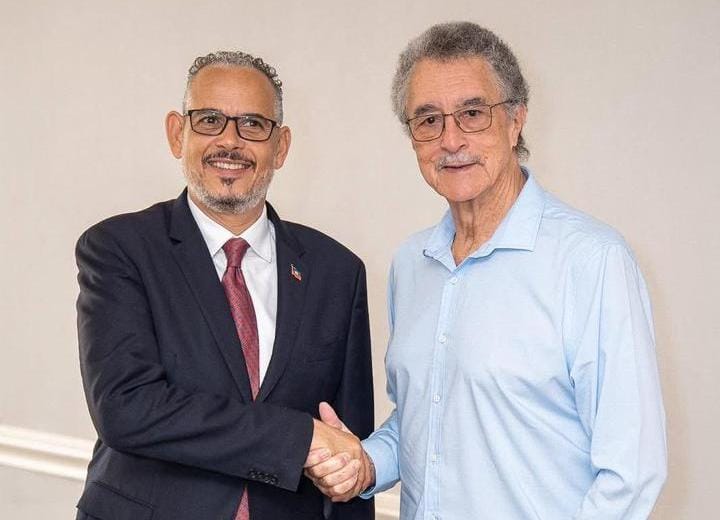 Le Premier ministre Alix Didier Fils Aime et Kenny Anthony 