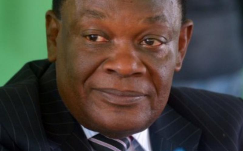 Yves Jean-Bart prés de la Fédération Haitienne de Football  