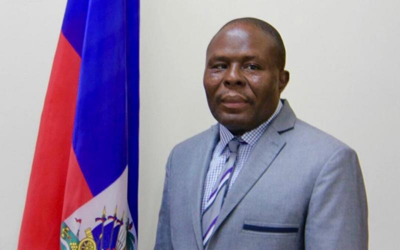 Agénor Cadet, Ministre Education Nationale 