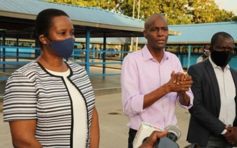 Prés Jovenel Moise en visite à l'aéroport 