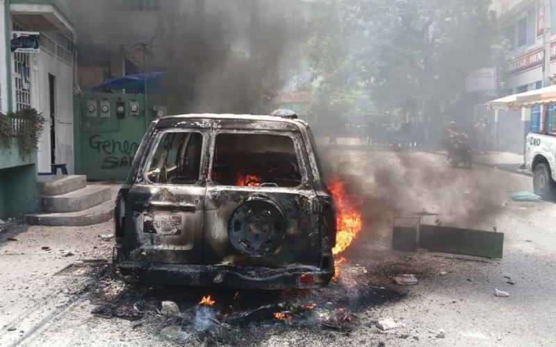 Un véhicule Imm SE incendié 