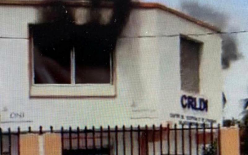 Le bureau de l'ONI en feu à Delmas 31 