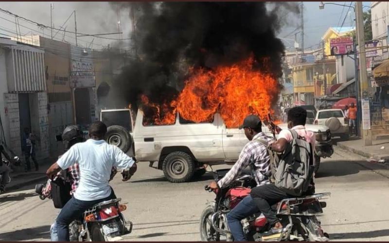 Un des véhicules SE incendié 