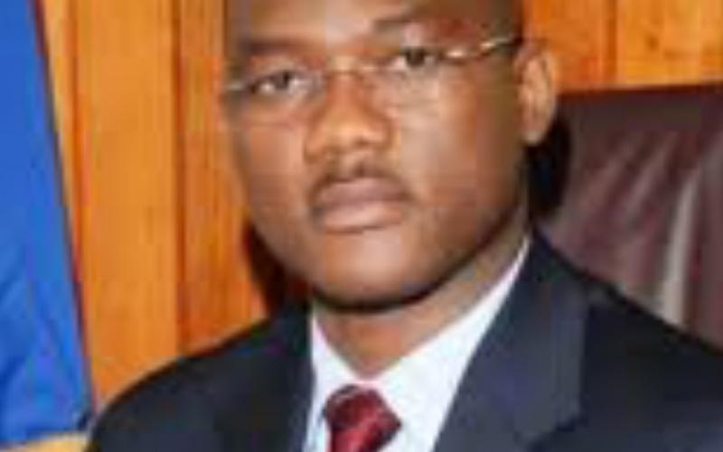Kelly C. Bastien, mbre Dekl Tèt Ansanm 