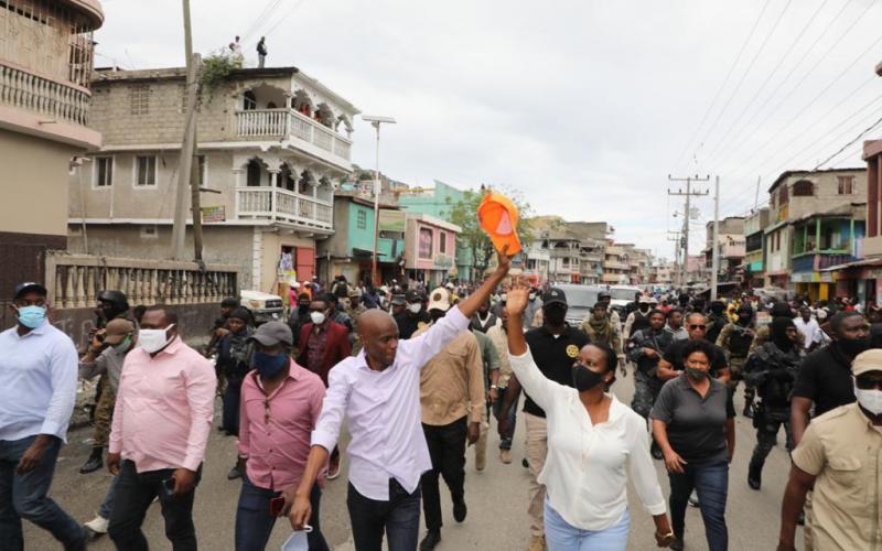 Jovenel Moise dans les rues du Cap Haitien 