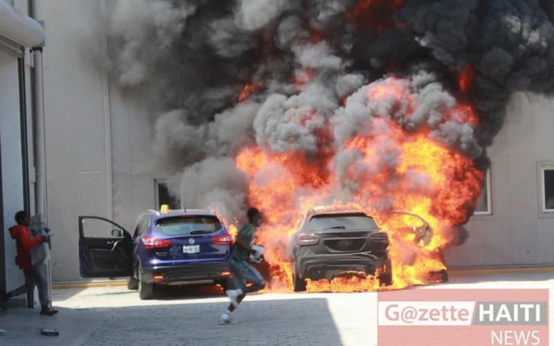 Des véhicules incendiés  à Universal Motors