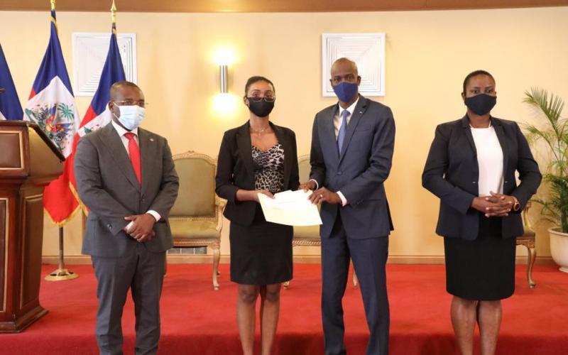 Jovenel Moïse remis de lettres de nomination 