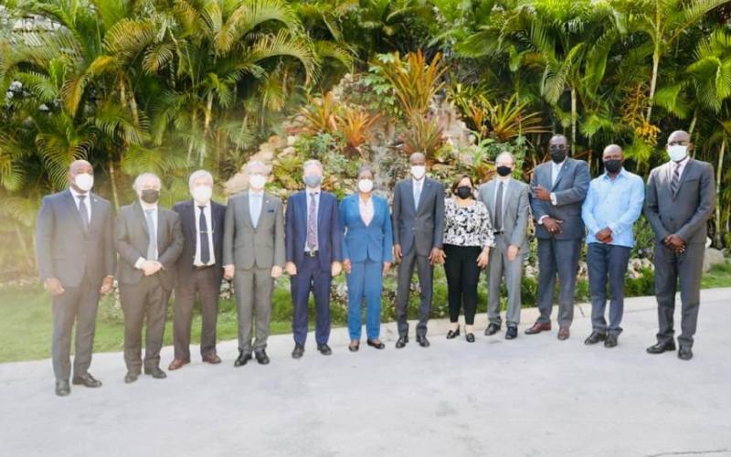 Jovenel Moïse et la délégation de l'OEA 