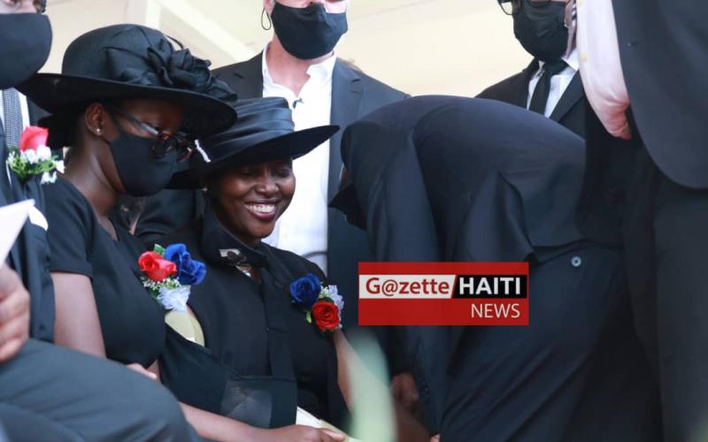 Martine Moïse dans son fou rire 