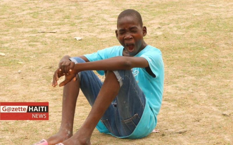 Aux Cayes, sur le terrain Gabion cet adolescent a faim 