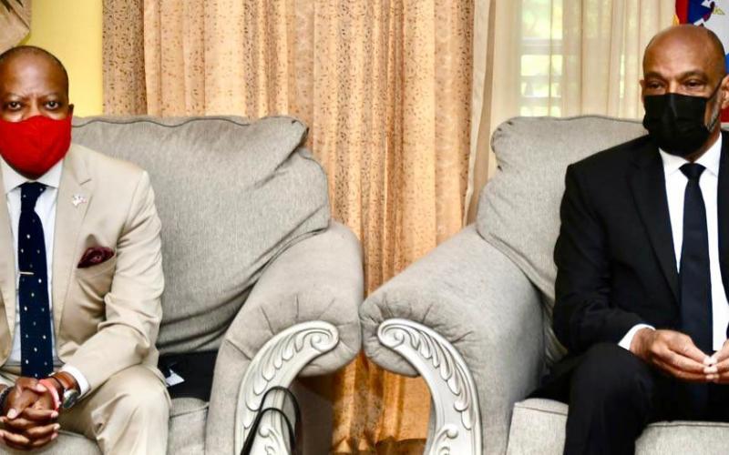 PM Ariel Henry et SE Adjoint Todd Robinson 