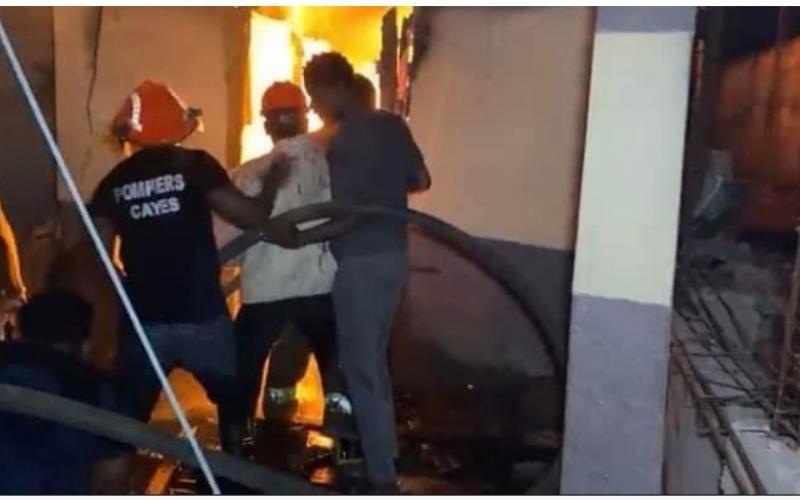 Les maisons incendiées aux Cayes 