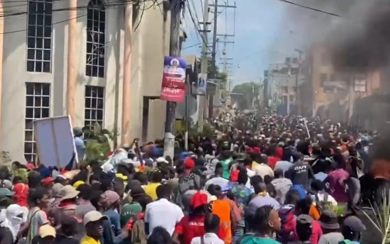 Manif à Pétion Ville 