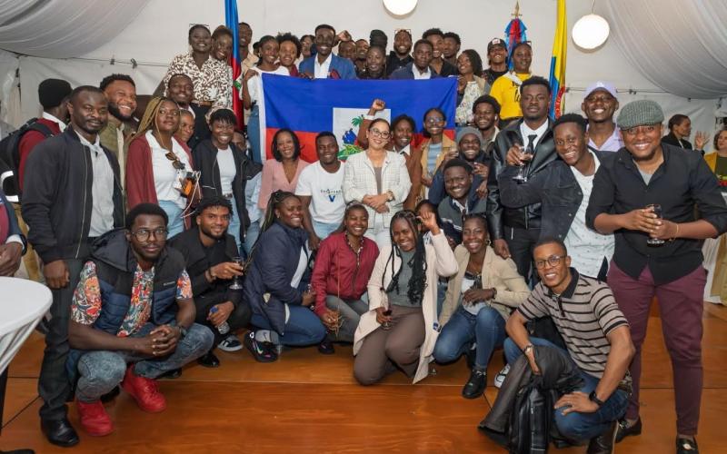 la ministre Raina Forbin rencontre la communauté haïtienne en Colombie