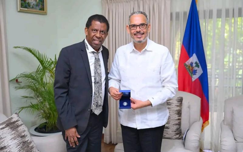 Le Premier ministre Alix Didier Fils-Aimé a reçu l’académicien Dany Laferrière