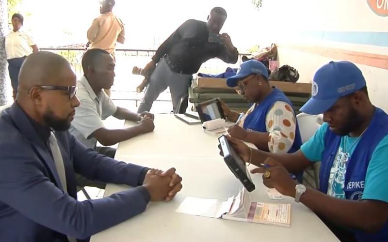 Serge Gabriel Collin s’inscrit comme électeur