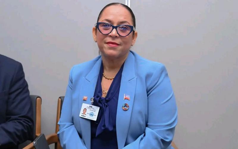 La Ministre des Affaires Étrangères et des Cultes Raina Forbin