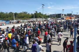 Des manifestants sur la route de Delmas 