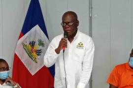 Le PM Joseph Jouthe en conférence de presse  