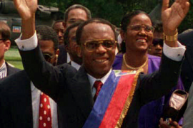 l'ancien président Jean Bertrand Aristide