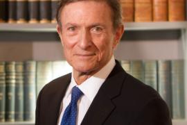 Dr Roberto Alvarez, MAE RD 