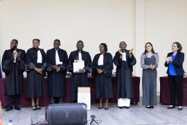 Anson Dacius, jeune défenseur des droits humains, remporte la 9e édition du concours de plaidoirie 