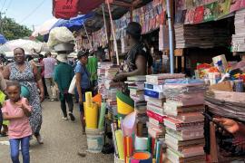 Parents et marchands de Pétion-Ville peinent à joindre les deux bouts