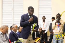 Hommage aux victimes à l’Université Quisqueya sur fond de nouvelles inquiétudes sécuritaires
